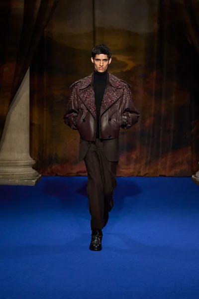 Look 55